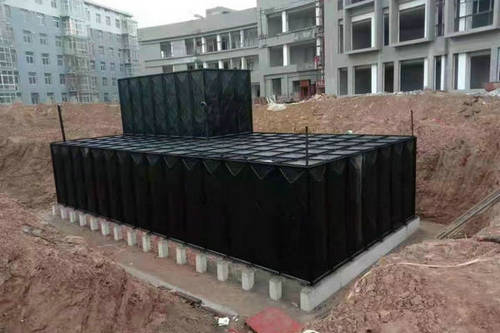 洛陽BDF水箱在冬季的保養需要注意哪些方面？